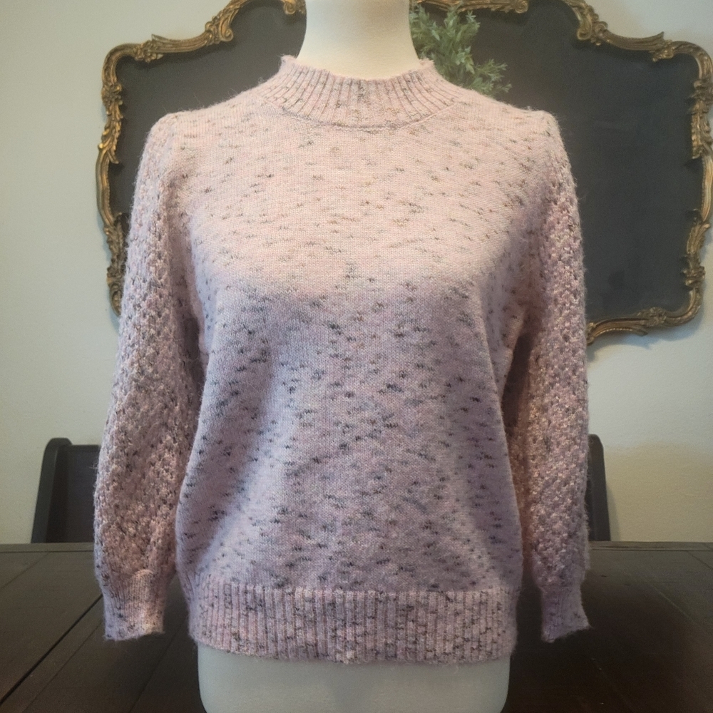 Heartloom 🖤 Sweater,  size medium,  NWT